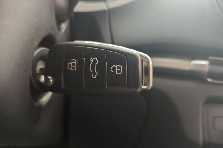 奥迪A3 2017款 Sportback 35 TFSI 进取型中控内饰11