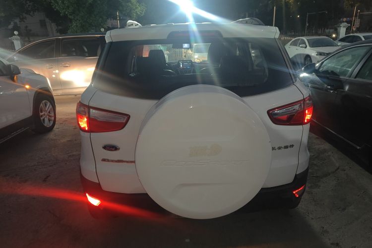 福特 翼搏 2013款 1.5L 自动风尚型车身外观6