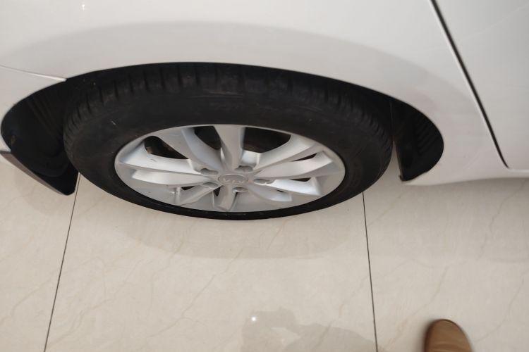 起亚K3 2016款 1.6L 自动GL车身外观6008