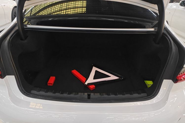 宝马3系 2023款 325Li M运动套装局部细节23