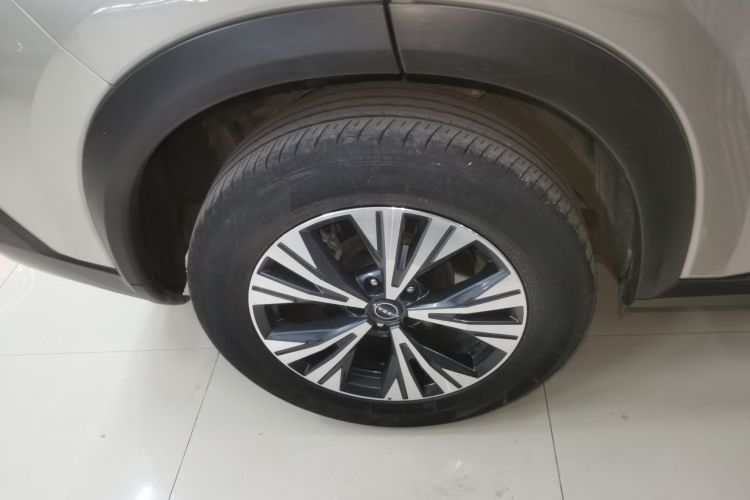 日产 奇骏 2023款 e-POWER 超混双电机四驱豪华版车身外观6008