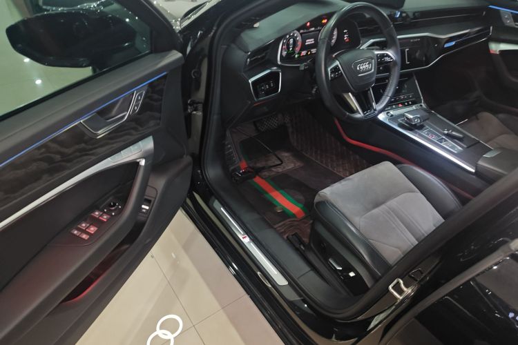 奥迪A6L 2023款 改款 45 TFSI quattro 臻选动感型中控内饰7003