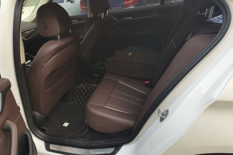 宝马5系 2021款 525Li 豪华套装中控内饰7004