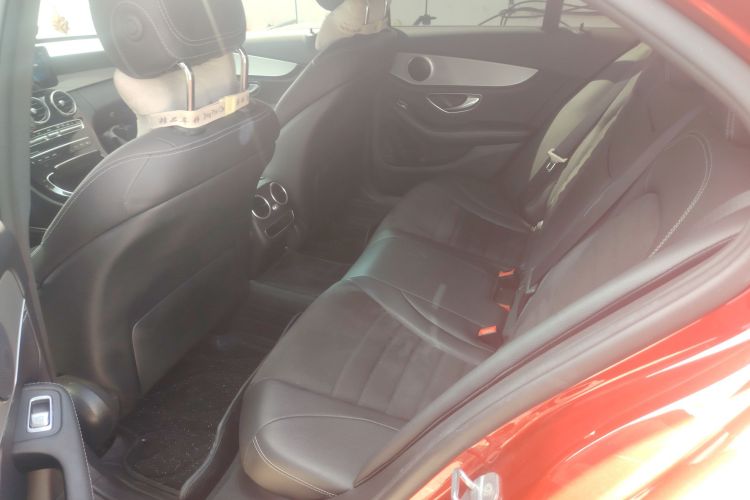 奔驰C级 2019款 C 260 运动版中控内饰7004