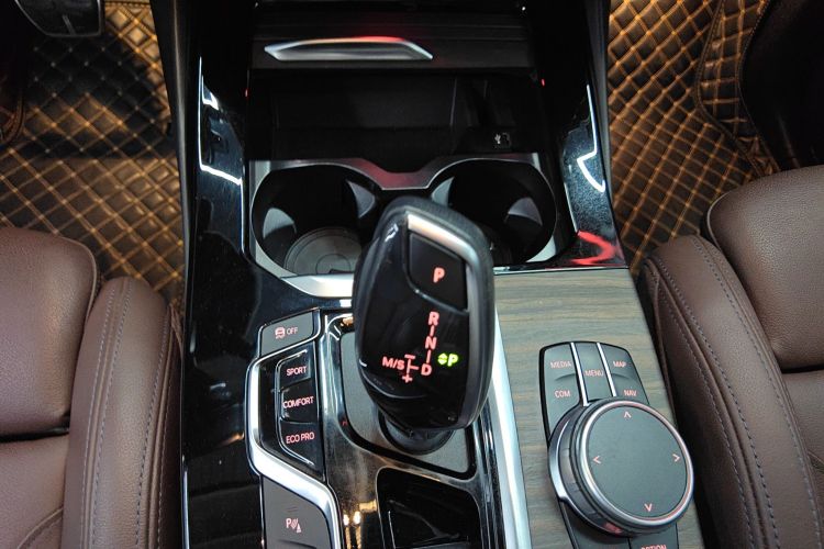 宝马X3 2020款  xDrive28i M运动套装中控内饰18