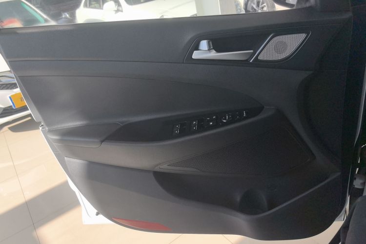 现代 途胜 2020款 280TGDi 两驱GLS时尚版 国VI中控内饰7007