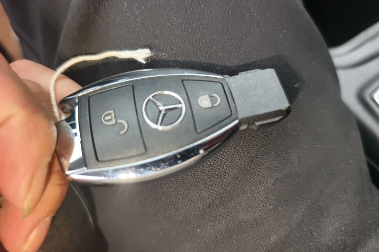 奔驰GLA 2018款 GLA 220 4MATIC 运动型中控内饰7001