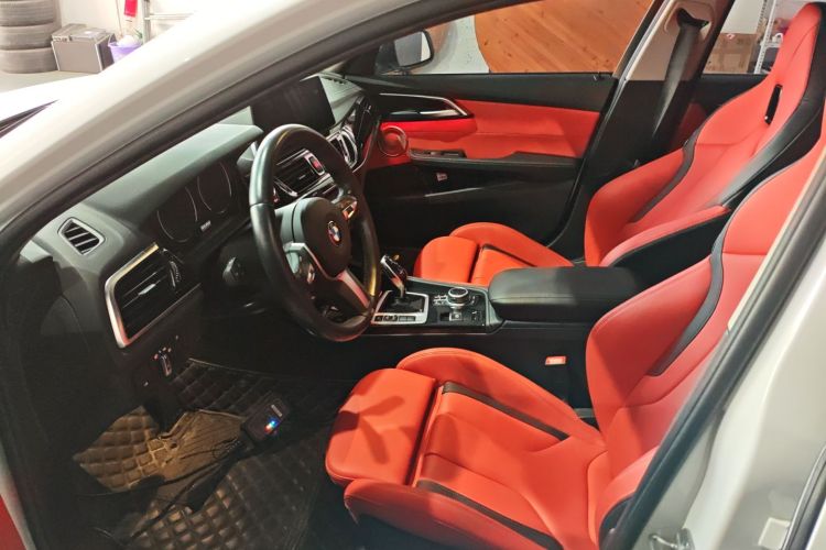 宝马1系 2021款 改款 125i M运动曜夜版中控内饰19