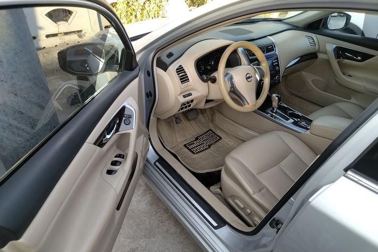 日产 天籁 2013款 2.0L XL舒适版中控内饰20