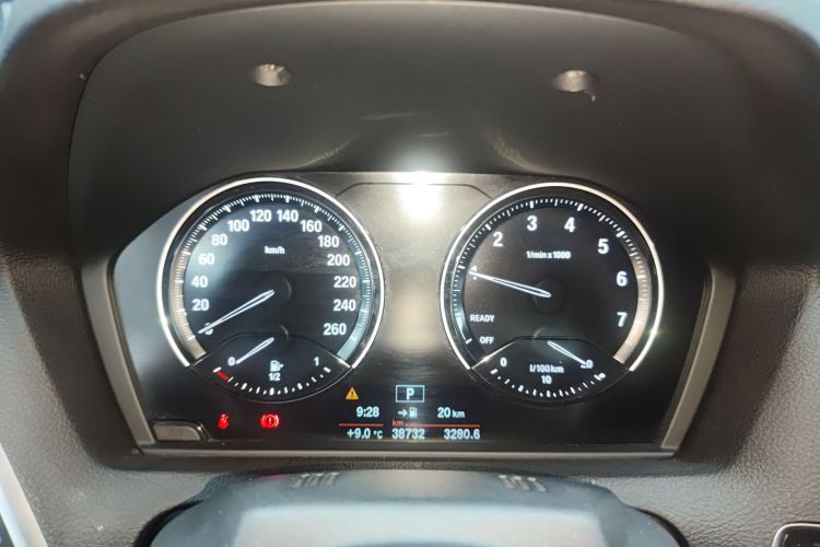 宝马2系(进口) 2019款 225i 敞篷轿跑车 运动设计套装局部细节14