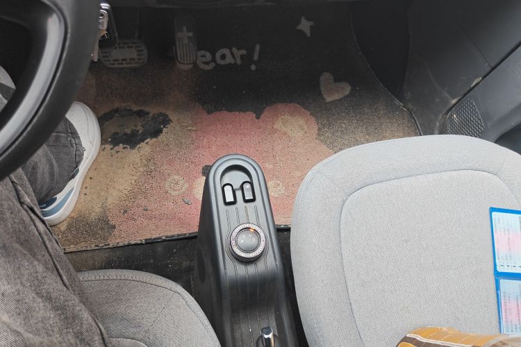 五菱汽车 宏光MINIEV 2021款 马卡龙时尚款 三元锂中控内饰18