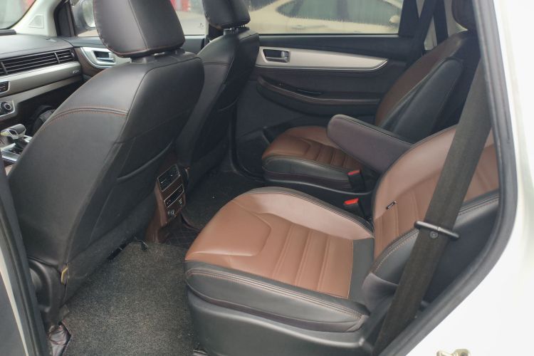 东风风行 风行SX6 2018款 1.6L CVT豪华型中控内饰21