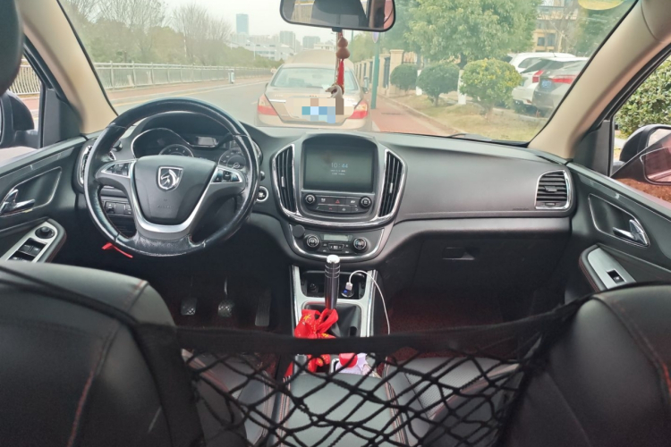 宝骏560 2015款 1.8L 手动豪华型中控内饰7002