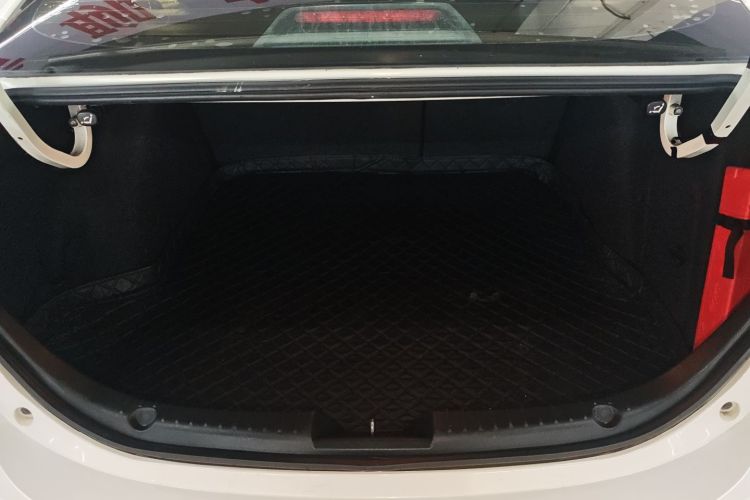 马自达3 昂克赛拉 2017款 三厢 1.5L 自动舒适型 国V机舱底盘23