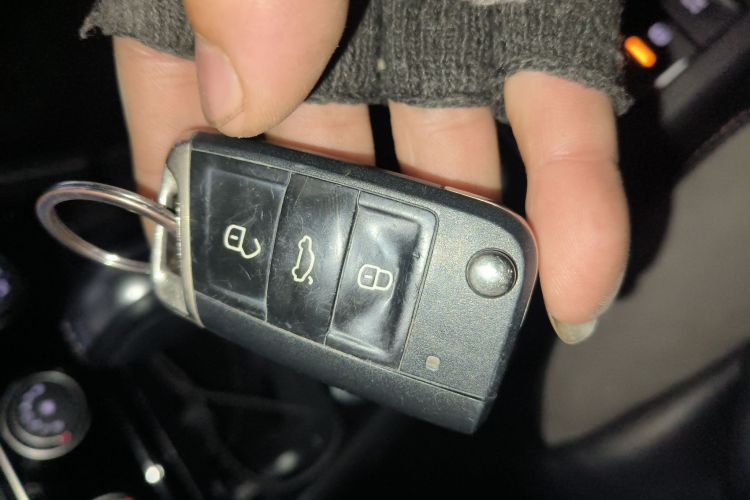 大众 高尔夫 2018款 280TSI 自动R-Line型中控内饰11