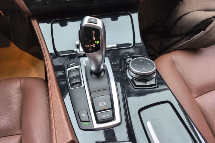 宝马5系 2017款 520Li 典雅型局部细节18