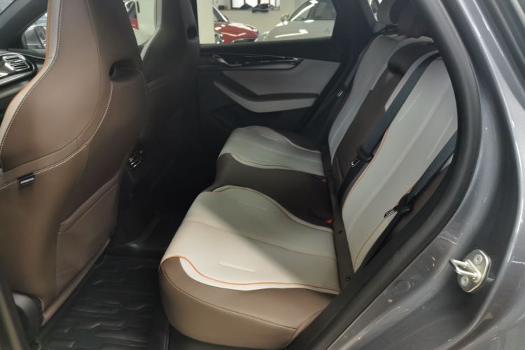 比亚迪 秦PLUS 2024款  荣耀版 DM-i 120KM超越型中控内饰7004