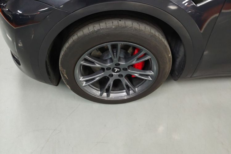 特斯拉 Model Y 2024款 后轮驱动版车身外观6007