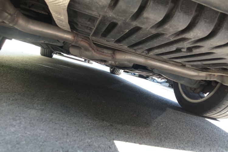 奔驰E级 2021款 E 300 L 时尚型局部细节9009