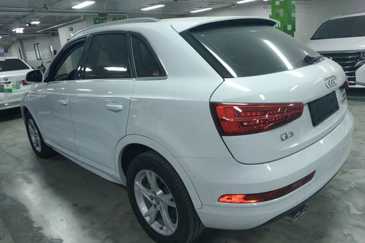 奥迪Q3 2018款 30周年年型 30 TFSI 时尚型车身外观4