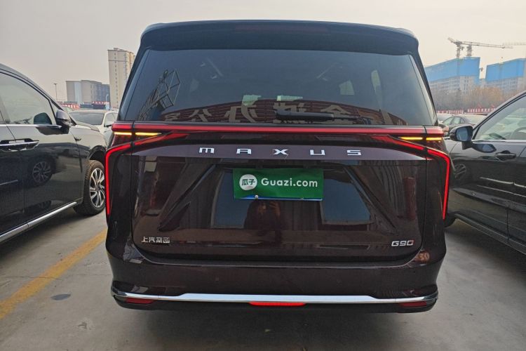 上汽大通MAXUS 大通G90 2022款 2.0T 星云七座版车身外观6