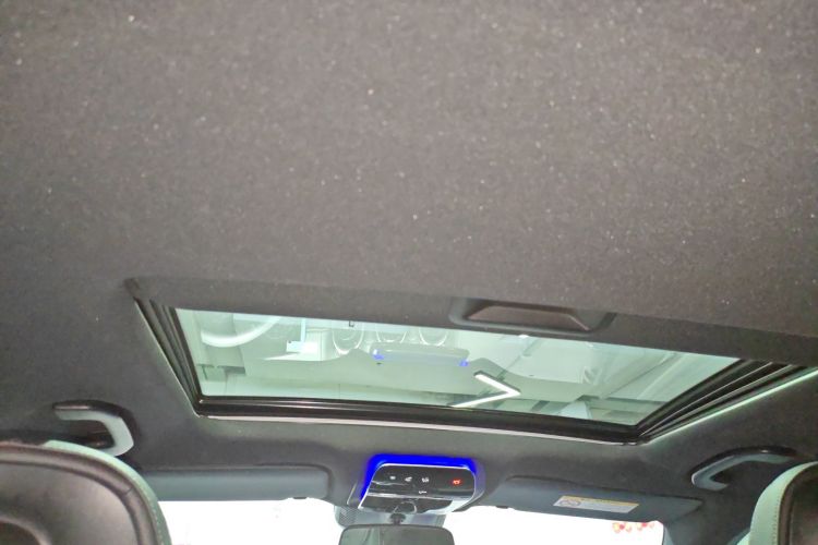 奔驰C级 2022款 C 200 L 运动版中控内饰22