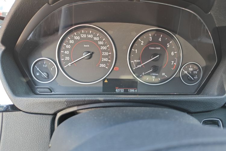 宝马3系 2017款 320i M运动型中控内饰14