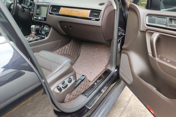 大众 途锐 2017款 3.0TSI 拓界版局部细节9005