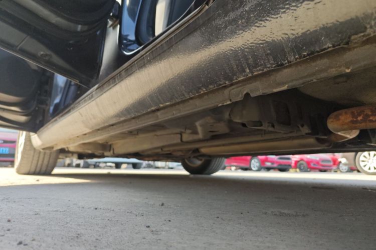 别克 君威 2015款 1.6T 精英技术型局部细节9002