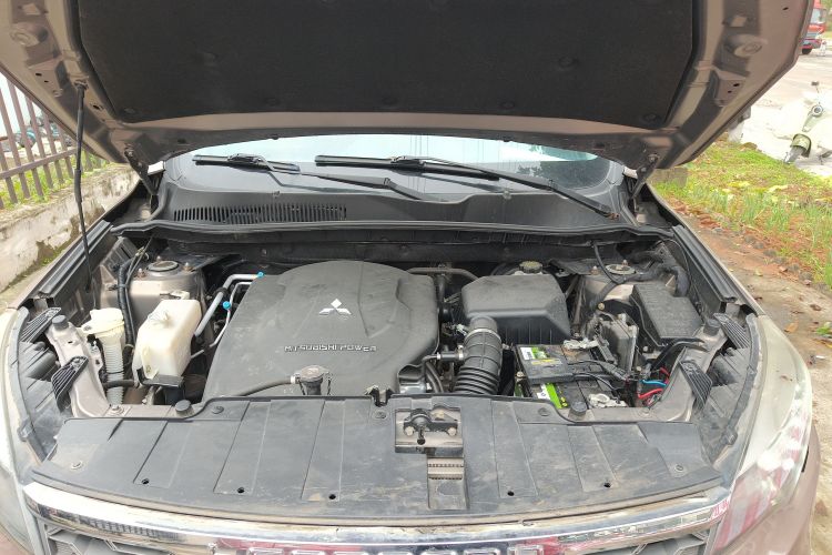 猎豹汽车 猎豹CS10 2017款 2.0T 手动新锐型机舱底盘24