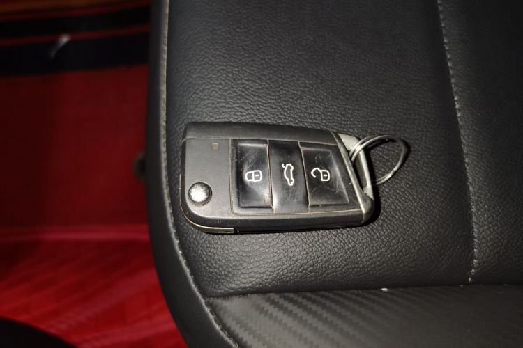 大众 T-ROC探歌 2018款 280TSI DSG两驱舒适型 国V中控内饰11