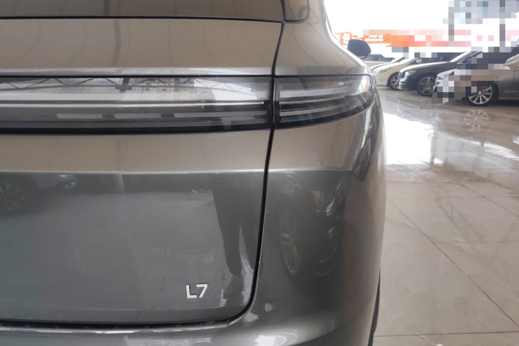 理想汽车 理想L7 2023款 Pro车身外观9