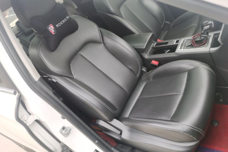 荣威RX5 2019款 20T 两驱自动4G互联铂金版局部细节41