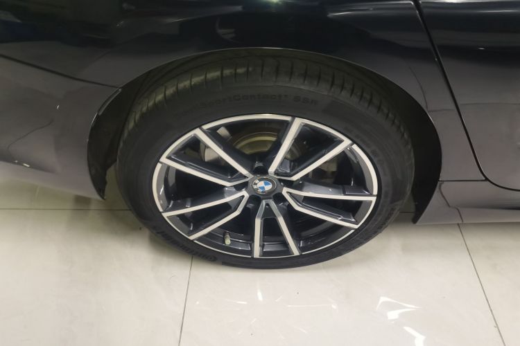 宝马3系 2021款 改款二 325Li xDrive M运动套装车身外观6008