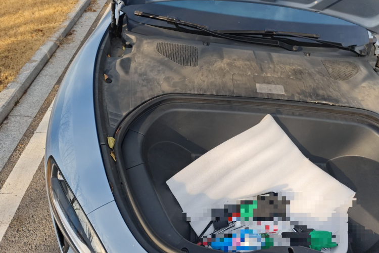 小米汽车 小米SU7 2024款 后驱标准创始版局部细节9006