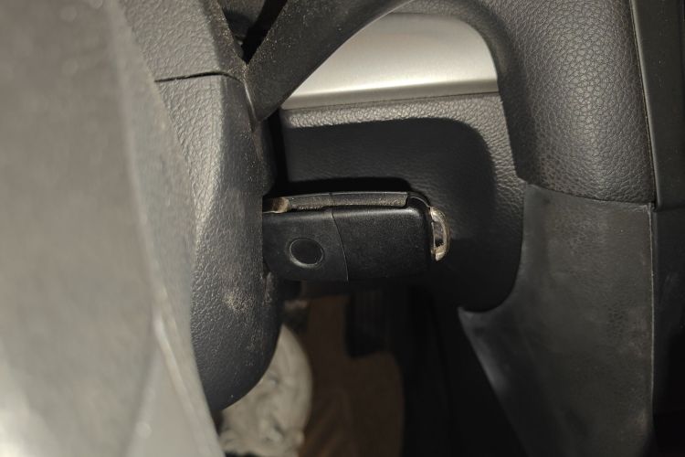 大众 高尔夫 2011款 1.6 自动时尚型中控内饰7001