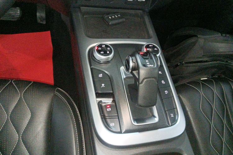 坦克300 2024款 2.0T 挑战者中控内饰18