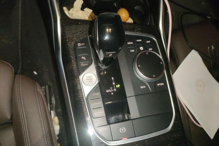 宝马3系 2020款 改款 325Li M运动套装中控内饰18