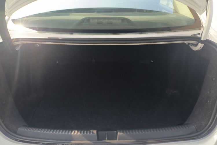 大众 速腾 2014款 改款 1.4TSI 自动豪华型机舱底盘23