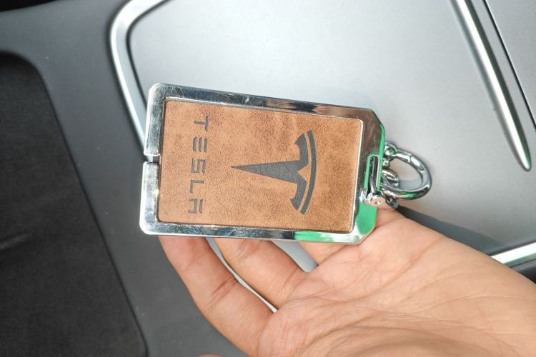 特斯拉 Model Y 2022款 后轮驱动版中控内饰11