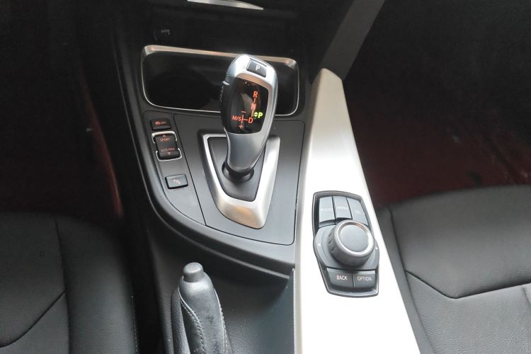 宝马3系 2015款 320Li 超悦版时尚型局部细节18