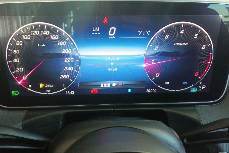 奔驰C级 2024款 C 200 L 运动版中控内饰15