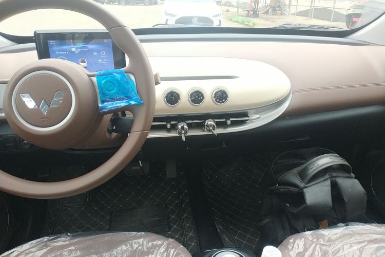 五菱汽车 五菱缤果 2024款 203km 轻享款中控内饰16