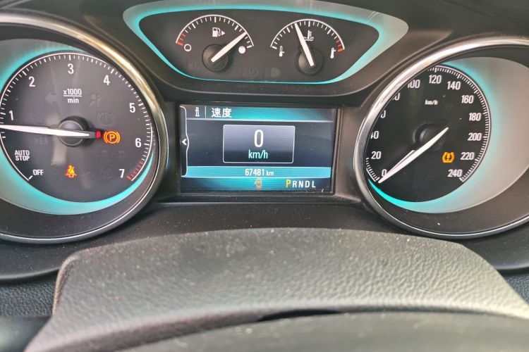 别克 昂科威 2016款 20T 两驱精英型中控内饰15