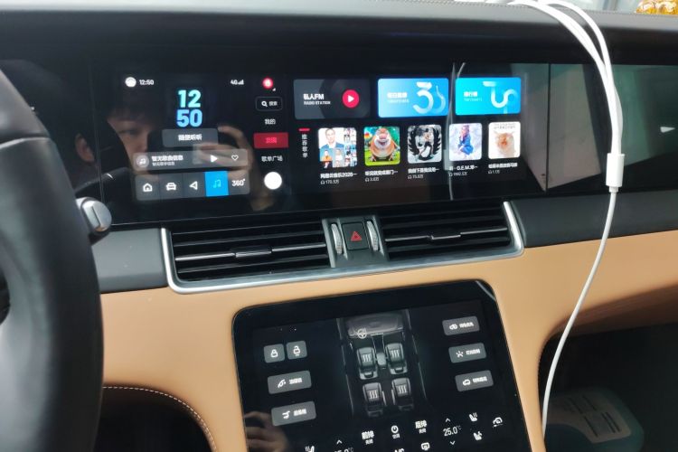 理想汽车 理想ONE 2021款 增程6座版中控内饰16