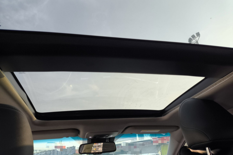 丰田 凯美瑞 2019款 改款 双擎 2.5HQ 旗舰版局部细节22