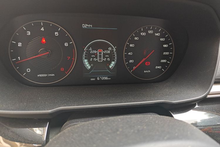 比亚迪 秦 2019款 1.5L 手动豪华型中控内饰15