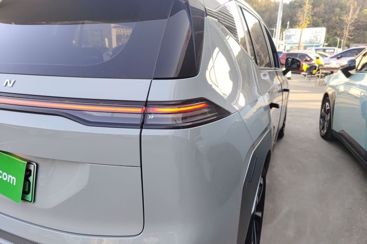 埃安 AION Y 2023款 Plus 510 智领版车身外观9