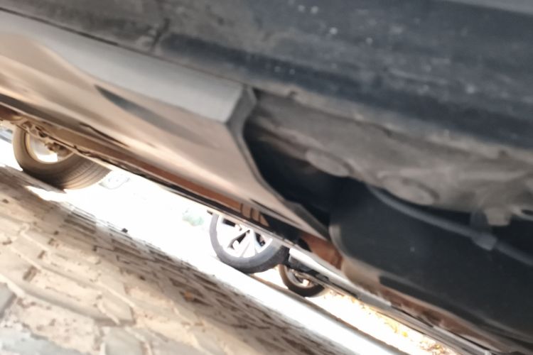 大众 途观 2010款 2.0TSI 自动四驱旗舰版局部细节9003