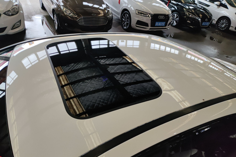 奔驰E级 2017款 E 200 运动型 4MATIC局部细节57